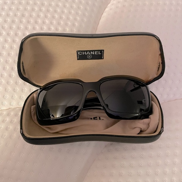 CHANEL Accessories - Authentic Vintage Chanel Sunglasses